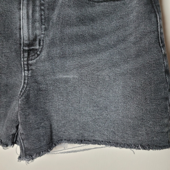 Madewell High Rise Denim Shorts | Madewell Shorts | High Rise Shorts | Size 27 - Picture 2 of 9